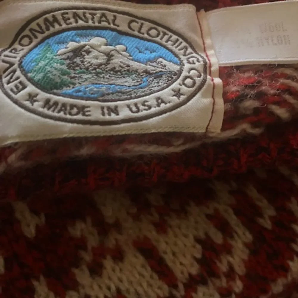 Vintage Enviromental Clothing Burgundy/Tan sweater, size XL